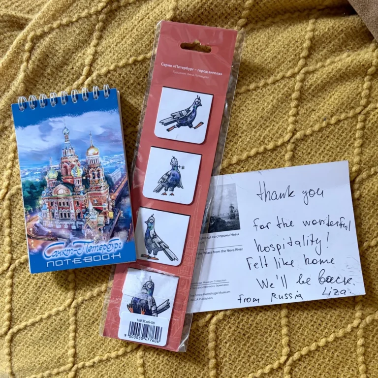 Handwritten thank-you postcard from a guest